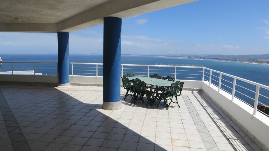5 Bedroom Property for Sale in Mountainside Western Cape